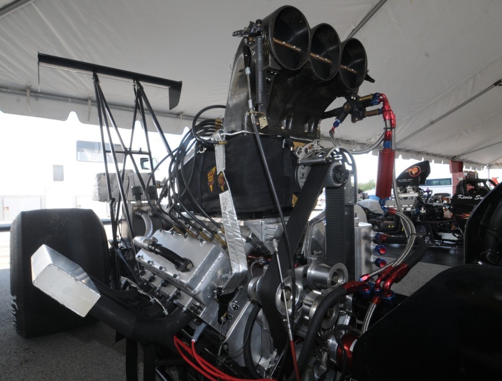 Jeff-Kauffman-blown-rear-engine-dragster-engine